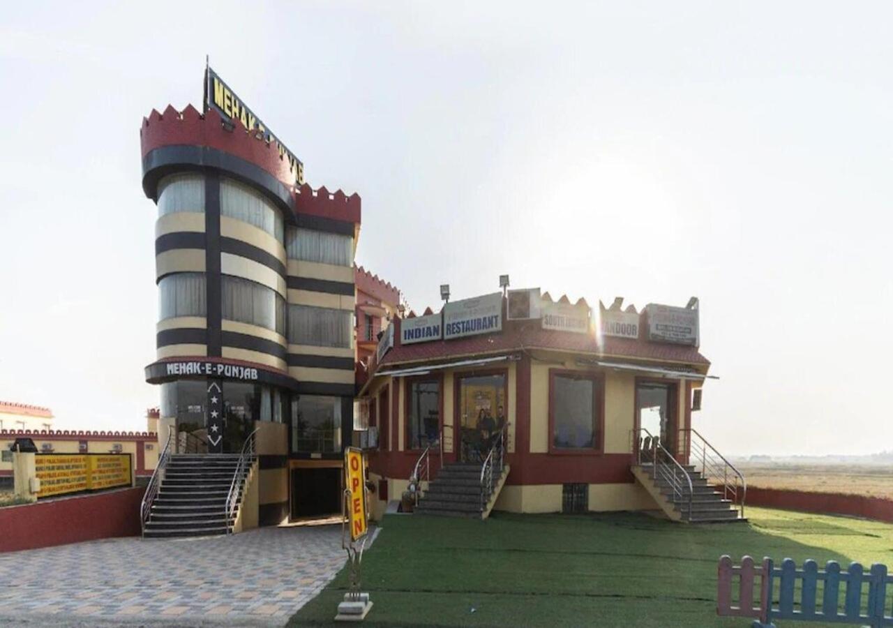Mehak E Punjab Retreat Hotell Tarapith Exteriör bild